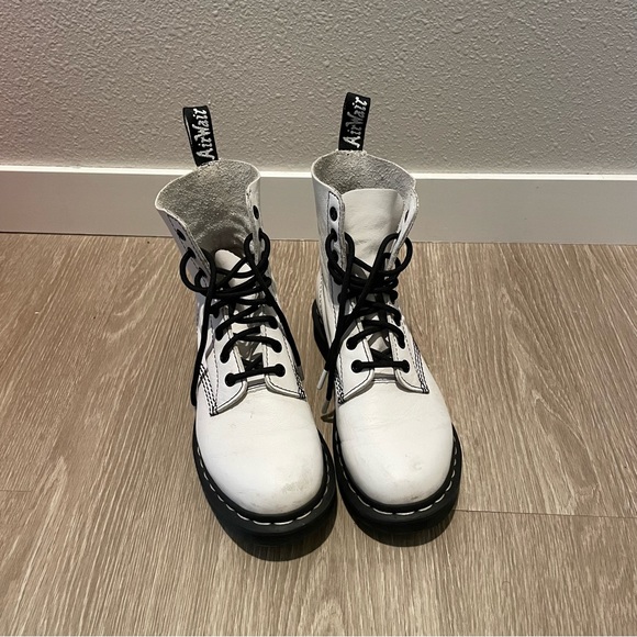 Dr. Marten boots - Picture 2 of 4